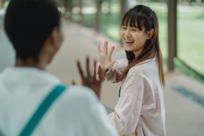 Văn h&oacute;a ch&agrave;o hỏi của người Nhật