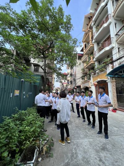Những tiết học ngo&agrave;i trời th&uacute; vị của c&aacute;c bạn TTS &Acirc;u Cơ