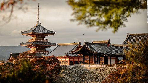 doi-net-ve-co-do-kyoto-nhat-ban-chua-Kiyomizu-dera