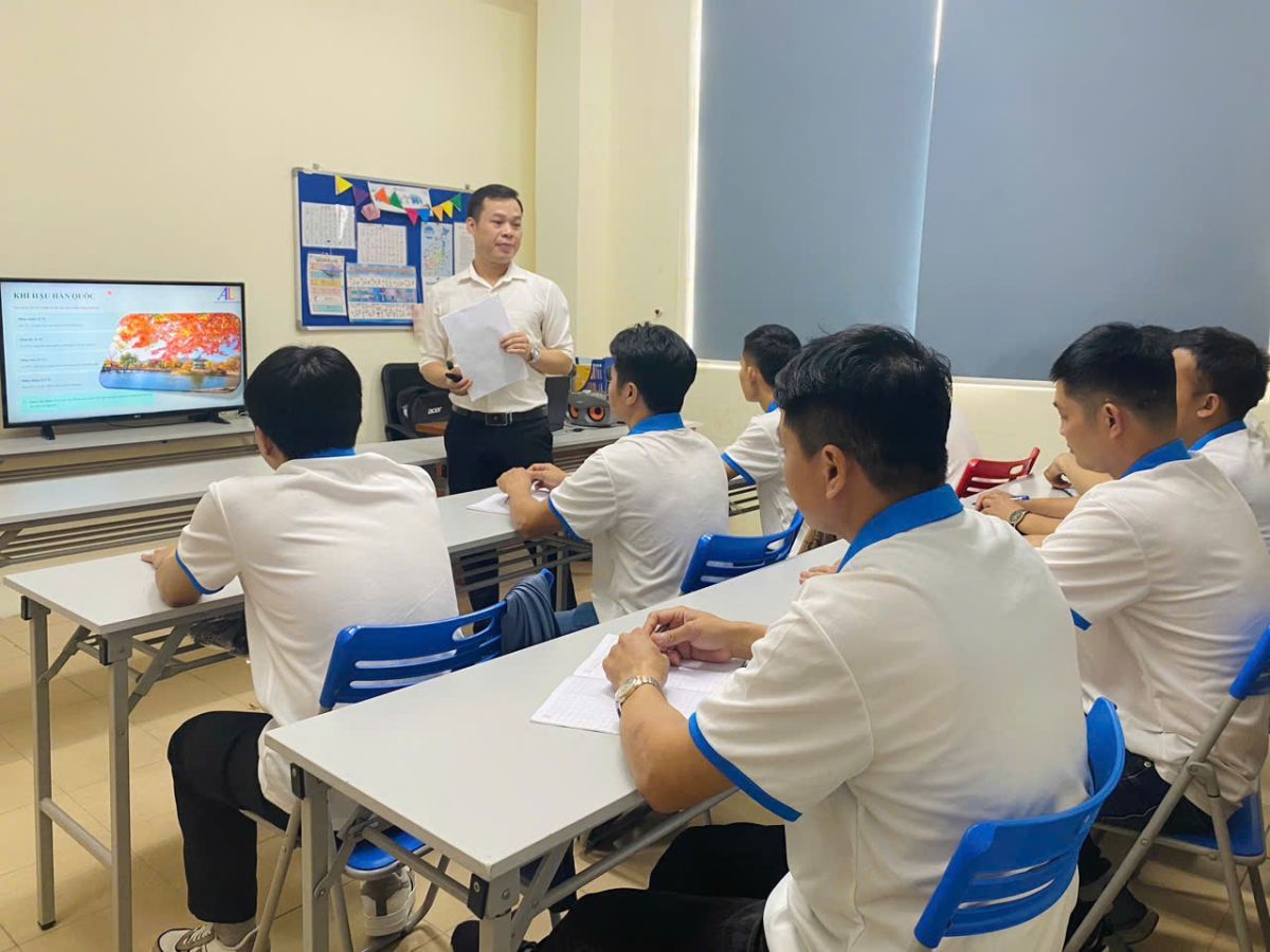 Tư vấn v&agrave; gi&aacute;o dục hướng nghiệp